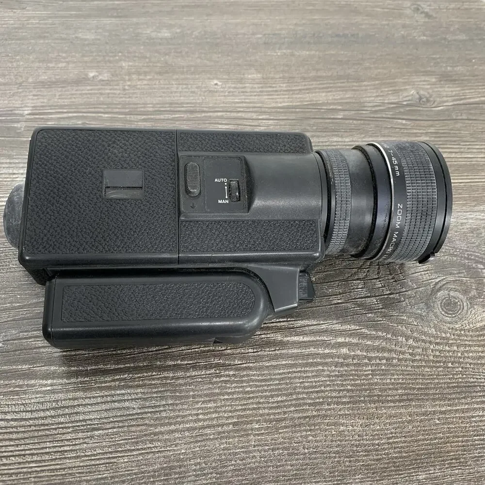 Bell & Howell 2146 XL Super 8 Movie Camera Made In‎ Japan **UNTESTED**FOR PARTS